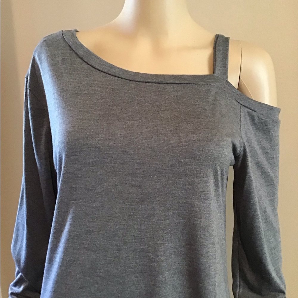 Sale! Gray Long Sleeve Tee - Picture 4 of 6